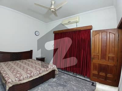 1 Bed Fully Furnished Room In Dha Phase 1 Near Masjid Chowk Original Picture