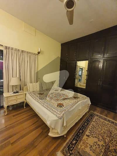 ایف ۔ 8 اسلام آباد میں 1 کمرے کا 14 مرلہ زیریں پورشن 1.5 لاکھ میں کرایہ پر دستیاب ہے۔