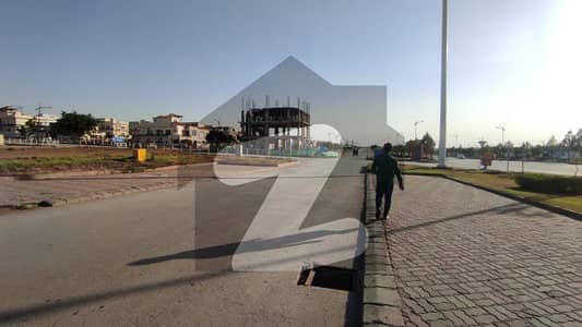 Sector C1 8 Marla Commercial Plot For Sale Avenue Service Road North