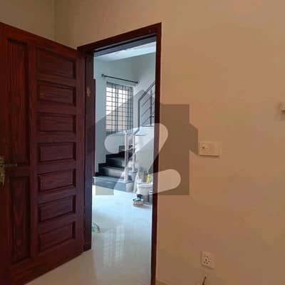 ڈی ۔ 12 اسلام آباد میں 4 کمروں کا 4 مرلہ مکان 1.3 لاکھ میں کرایہ پر دستیاب ہے۔