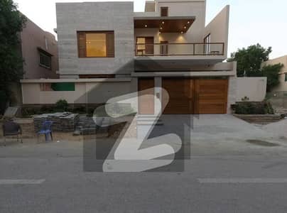 ڈی ایچ اے فیز 6 ڈی ایچ اے ڈیفینس,کراچی میں 6 کمروں کا 16 مرلہ مکان 12.5 کروڑ میں برائے فروخت۔