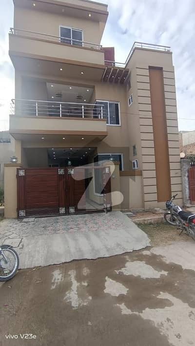 Immediately Sale   5 Marla Double Storey Newly Constructed Beautiful House