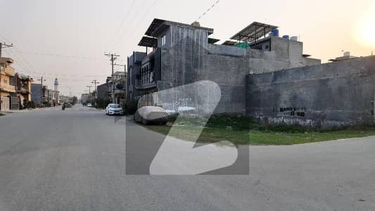 الاحمد گارڈن ہاوسنگ سکیم جی ٹی روڈ,لاہور میں 8 مرلہ رہائشی پلاٹ 1.6 کروڑ میں برائے فروخت۔