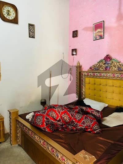 ہری سنگھ فیصل آباد میں 3 کمروں کا 5 مرلہ مکان 45.0 لاکھ میں برائے فروخت۔