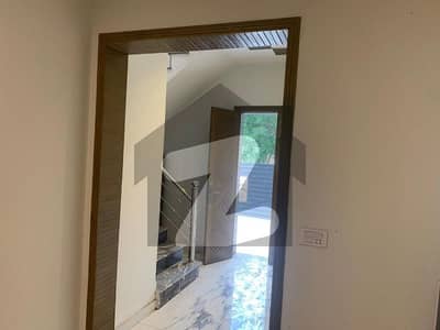 سٹی ہاؤسنگ سرگودھا روڈ - بلاک بی سٹی ہاؤسنگ سرگودھا روڈ,سٹی ہاؤسنگ,فیصل آباد میں 10 مرلہ مکان 3.25 کروڑ میں برائے فروخت۔