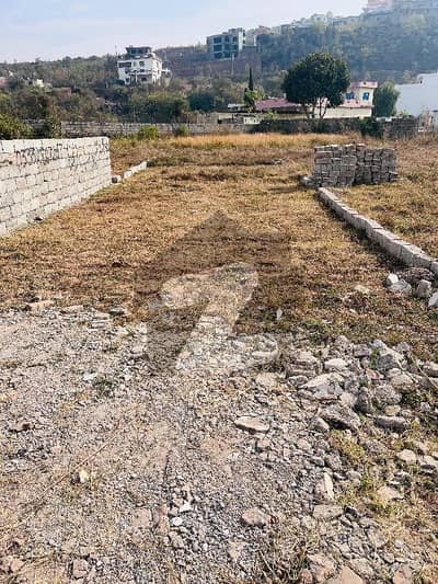 9 Marla Residential Plot Situated In Bani Gala For Sale