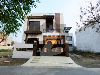 Prime Location 5 Marla House In DHA 11 Rahbar