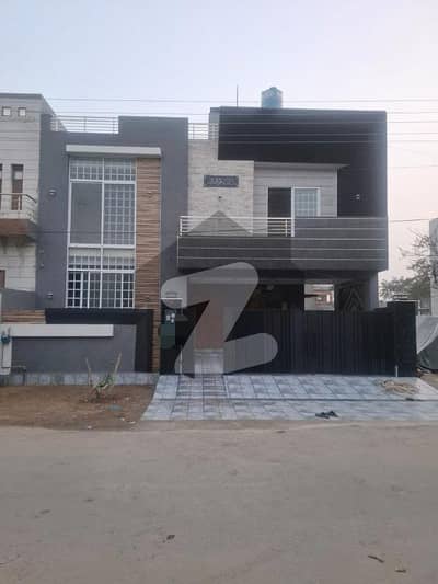 آئی ای پی انجینئرز ٹاؤن لاہور میں 6 کمروں کا 10 مرلہ مکان 3.9 کروڑ میں برائے فروخت۔ آئی ای پی انجینئرز ٹاؤن لاہور میں 6 کمروں کا 10 مرلہ مکان 3.9 کروڑ میں برائے فروخت۔