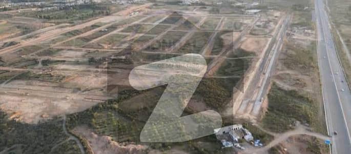 سی ۔ 14 اسلام آباد میں 1 کنال رہائشی پلاٹ 6.5 کروڑ میں برائے فروخت۔