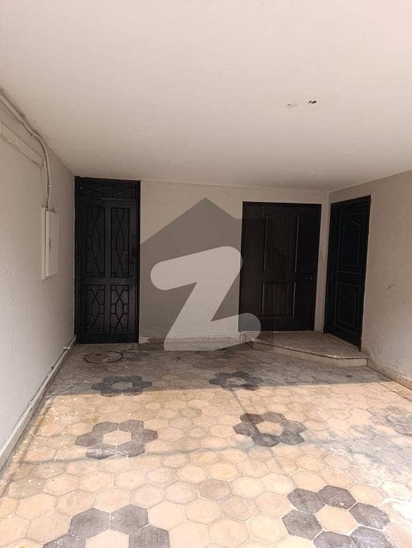 10 Marla House Available For Rent 10 Marla House Available For Rent