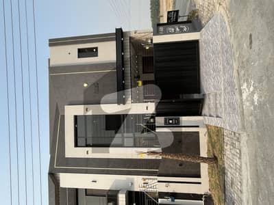 Ultra Modern Corner House