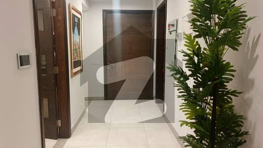 پینٹا سکوائر بائے ڈی ایچ اے لاهور ڈی ایچ اے فیز 5,ڈیفنس (ڈی ایچ اے),لاہور میں 1 کمرے کا 5 مرلہ فلیٹ 2.0 لاکھ میں کرایہ پر دستیاب ہے۔