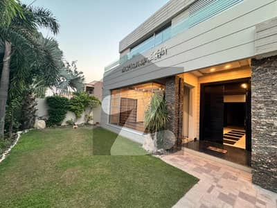 Prime Location 1 Kanal Slightly Used House Available For Rent In DHA Phase 5