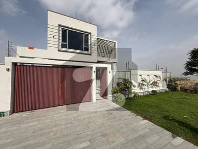 500 Sq Yd Elite Villa For Sale Precinct-9 (Bahria Hills), Bahria Town Karachi. Elegant Design | 5 or 6 Beds | Drawing, Dining, Lounge, Modern Kitchen & Greasy Kitchen. Heighted Location | Near Flagpole | Just 3 Mins Drive from Entrance.