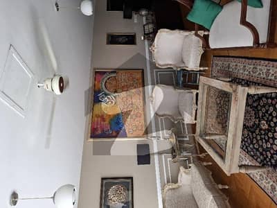 امارکریسنٹ بے ڈی ایچ اے فیز 8,ڈی ایچ اے ڈیفینس,کراچی میں 3 کمروں کا 10 مرلہ فلیٹ 2.3 لاکھ میں کرایہ پر دستیاب ہے۔