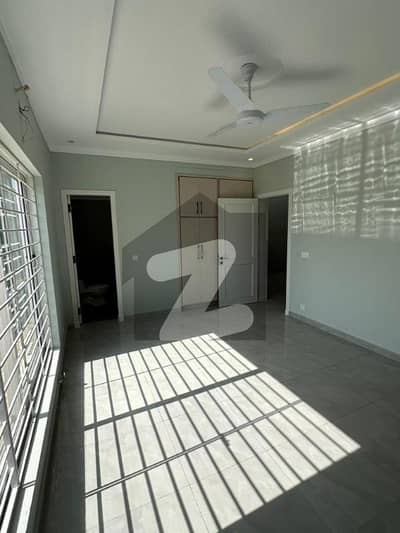 5 Marla Elegant House Available For Rent On Prime Location In Reasonable Price