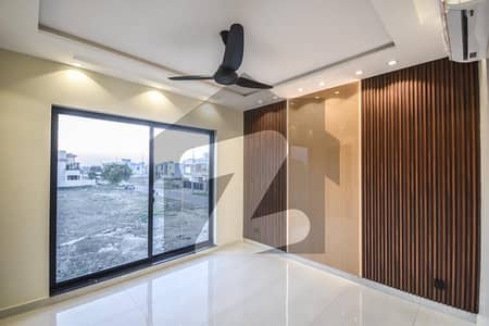 DHA Lahore Phase 7 Block W One Kanal Uper Portion 3 Bedrooms Bath Kitchen TVL Drawing Room 1 Store Room Separate Entrance