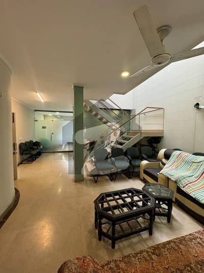 1 kanal House for Commercial Use available for Rent in Gulberg