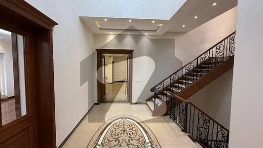 ایف ۔ 7 اسلام آباد میں 7 کمروں کا 1 کنال مکان 22.0 لاکھ میں کرایہ پر دستیاب ہے۔