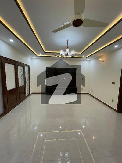 10 Marla Brand New House For Sale