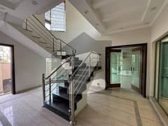 Elegant 2 Kanal House with Big Parking