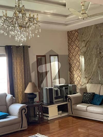 1 Kanal Slightly Used House For Sale Prime Location In Paragon City