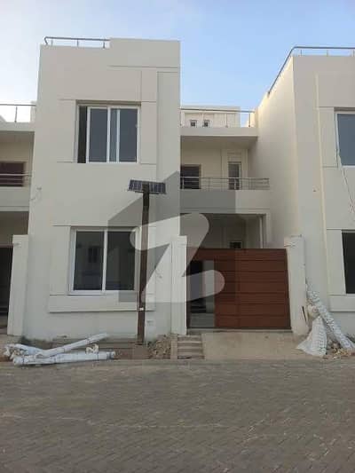 حیدرآباد بائی پاس حیدر آباد میں 6 کمروں کا 5 مرلہ مکان 2.5 کروڑ میں برائے فروخت۔