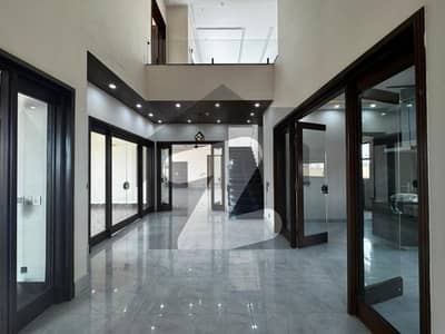 ڈی ایچ اے فیز 7 ڈیفنس (ڈی ایچ اے),لاہور میں 5 کمروں کا 1 کنال مکان 3.5 لاکھ میں کرایہ پر دستیاب ہے۔