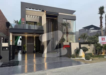 ڈی ایچ اے فیز 7 ڈیفنس (ڈی ایچ اے),لاہور میں 5 کمروں کا 1 کنال مکان 14.75 کروڑ میں برائے فروخت۔