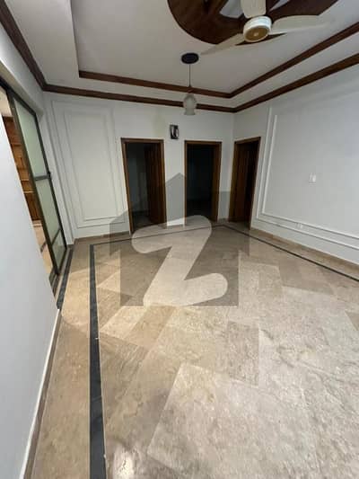 3 Bedroom with attach washroom TV lanch one kitchen 9th floor demand 4 crore