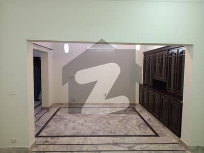 ای ۔ 11 اسلام آباد میں 2 کمروں کا 11 مرلہ زیریں پورشن 75.0 ہزار میں کرایہ پر دستیاب ہے۔