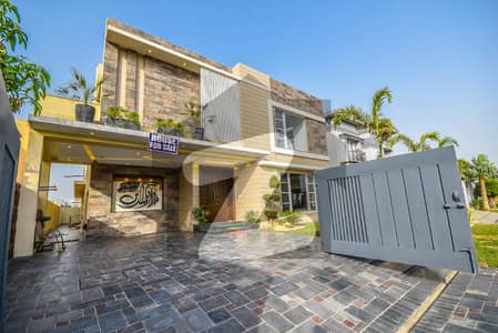 ڈی ایچ اے فیز 6 - بلاک ایف فیز 6,ڈیفنس (ڈی ایچ اے),لاہور میں 5 کمروں کا 1 کنال مکان 6.5 کروڑ میں برائے فروخت۔