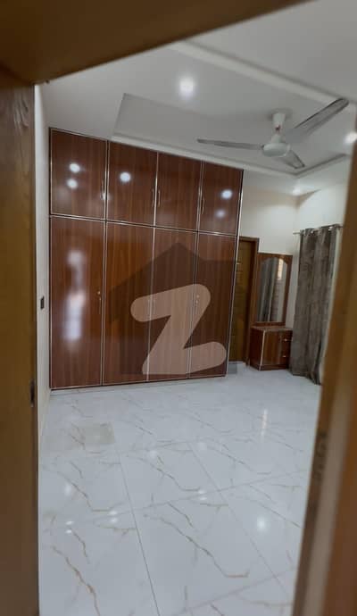 بحریہ آرچرڈ فیز 2 بحریہ آرچرڈ,لاہور میں 5 کمروں کا 8 مرلہ مکان 1.0 لاکھ میں کرایہ پر دستیاب ہے۔