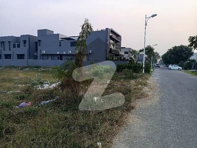 Residential Plot For Sale In Lahore