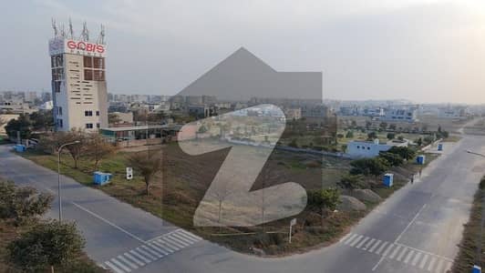 ڈی ایچ اے فیز 8 - بلاک ڈبلیو فیز 8,ڈیفنس (ڈی ایچ اے),لاہور میں 1 کنال رہائشی پلاٹ 5.65 کروڑ میں برائے فروخت۔