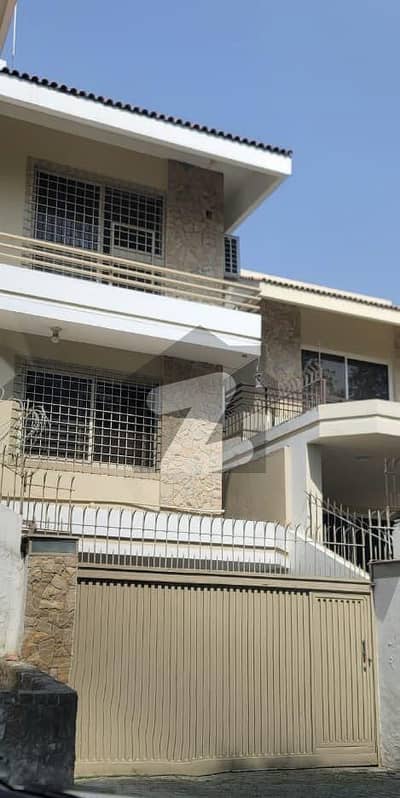 UN-DSS Cleared Corner House For Rent F-8/2 Islamabad