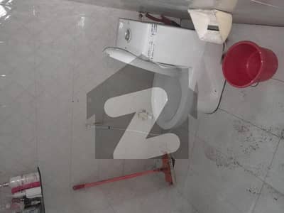 واپڈا ٹاؤن فیز 1 واپڈا ٹاؤن,لاہور میں 3 کمروں کا 10 مرلہ بالائی پورشن 65.0 ہزار میں کرایہ پر دستیاب ہے۔