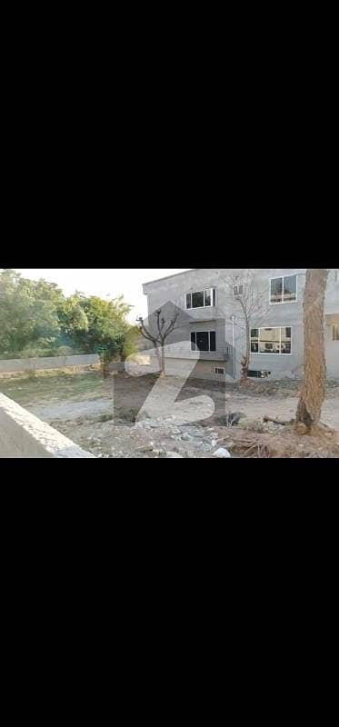 ایف ۔ 11 اسلام آباد میں 1 کنال رہائشی پلاٹ 15.0 کروڑ میں برائے فروخت۔