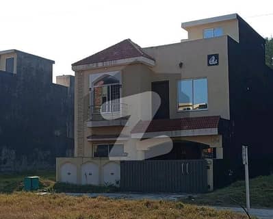 بحریہ ٹاؤن فیز 8 ۔ عثمان بلاک بحریہ ٹاؤن فیز 8 ۔ سفاری ویلی,بحریہ ٹاؤن فیز 8,بحریہ ٹاؤن راولپنڈی,راولپنڈی میں 5 کمروں کا 7 مرلہ مکان 2.95 کروڑ میں برائے فروخت۔ بحریہ ٹاؤن فیز 8 ۔ عثمان بلاک بحریہ ٹاؤن فیز 8 ۔ سفاری ویلی,بحریہ ٹاؤن فیز 8,بحریہ ٹاؤن راولپنڈی,راولپنڈی میں 5 کمروں کا 7 مرلہ مکان 2.95 کروڑ میں برائے فروخت۔