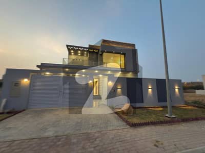 500 Sq Yd Designer Villa For Sale Precinct-17, Bahria Town Karachi . 5 or 6 Beds | Drawing, Dining, Lounge, Modern & Greasy Kitchen 3 Mins Drive from Main Gate | Near Jinnah Avenue & Theme Park.