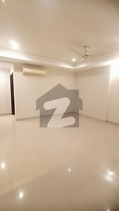 ایف ۔ 11 مرکز ایف ۔ 11,اسلام آباد میں 2 کمروں کا 6 مرلہ فلیٹ 1.2 لاکھ میں کرایہ پر دستیاب ہے۔