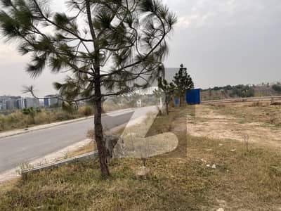 Gulberg Greens Civic Center 4080 Commercial Plot Available For Sale