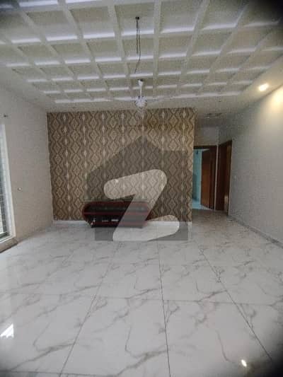 ای ایم ای سوسائٹی لاہور میں 3 کمروں کا 1 کنال زیریں پورشن 1.2 لاکھ میں کرایہ پر دستیاب ہے۔