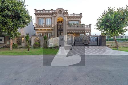 1 KANAL BRAND NEW EYE CATCHING SPANISH BUNGALOW FOR RENT WITH AC