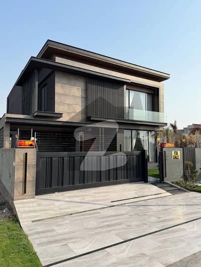 ڈی ایچ اے فیز 6 - بلاک اے فیز 6,ڈیفنس (ڈی ایچ اے),لاہور میں 5 کمروں کا 1 کنال مکان 7.99 کروڑ میں برائے فروخت۔