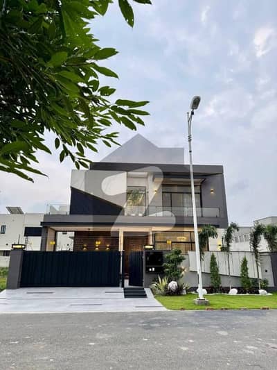 ڈی ایچ اے فیز 7 ڈیفنس (ڈی ایچ اے),لاہور میں 5 کمروں کا 1 کنال مکان 7.95 کروڑ میں برائے فروخت۔