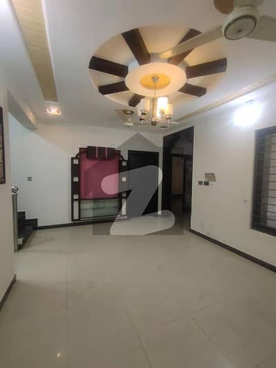 علامہ اقبال ٹاؤن ۔ نیلم بلاک علامہ اقبال ٹاؤن,لاہور میں 5 کمروں کا 6 مرلہ مکان 3.03 کروڑ میں برائے فروخت۔