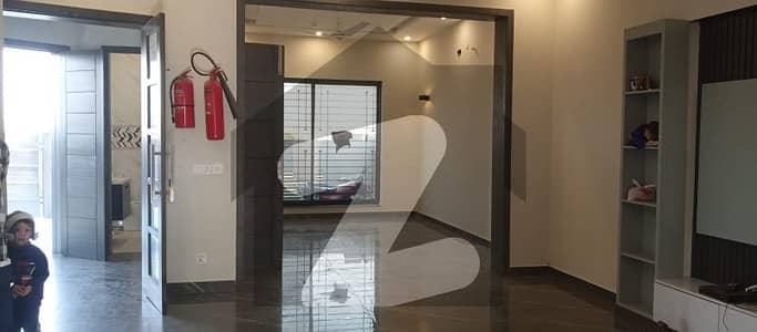 10 MARLA ELEGANT AND FULLY MAINTAINED SUPER HOT LOCATED BUNGALOW IS AVAILABLE IN THE BEST BLOCK OF DHA LAHORE.