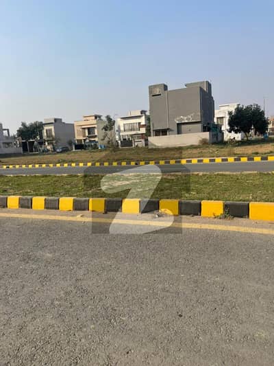 ڈی ایچ اے 9 ٹاؤن ۔ بلاک سی ڈی ایچ اے 9 ٹاؤن,ڈیفنس (ڈی ایچ اے),لاہور میں 5 مرلہ رہائشی پلاٹ 1.18 کروڑ میں برائے فروخت۔