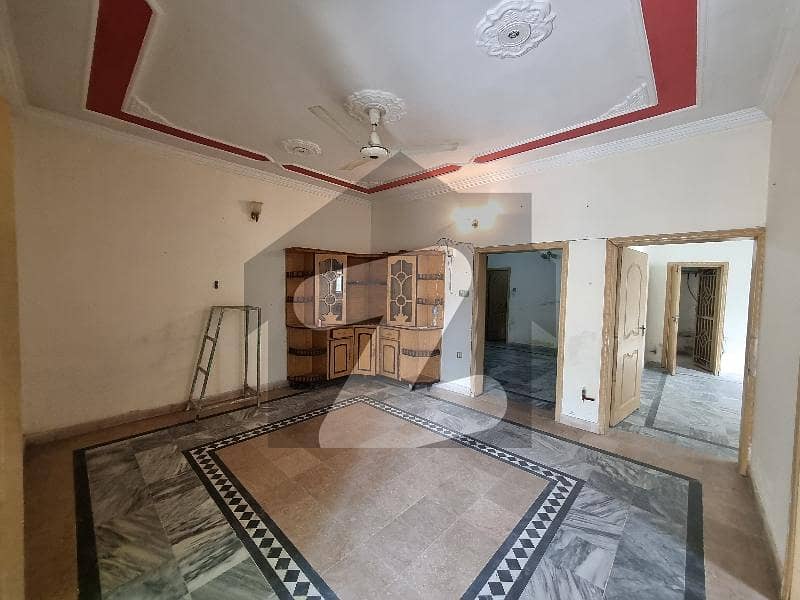 عسکری 13 راولپنڈی میں 2 کمروں کا 6 مرلہ مکان 45.0 ہزار میں کرایہ پر دستیاب ہے۔ عسکری 13 راولپنڈی میں 2 کمروں کا 6 مرلہ مکان 45.0 ہزار میں کرایہ پر دستیاب ہے۔